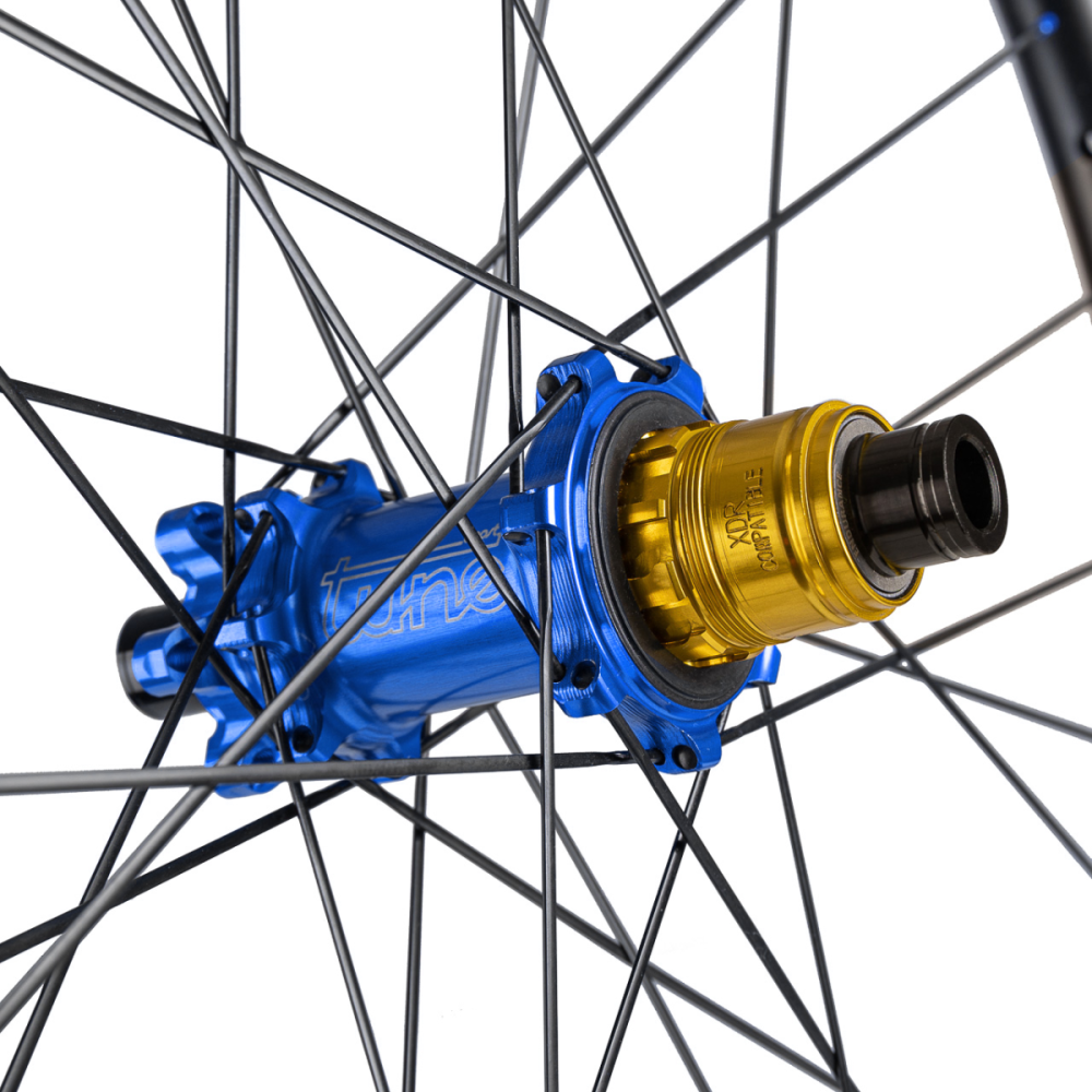 Tune Front Wheel Disc, MTB Carbon, BB28, Princess Boost 6B 28h, 15mm, Standard Bearings