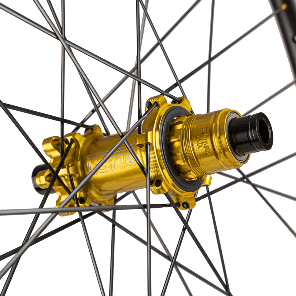 Tune Front Wheel Disc, MTB Carbon, BB28, Princess Boost 6B 28h, 15mm, Standard Bearings