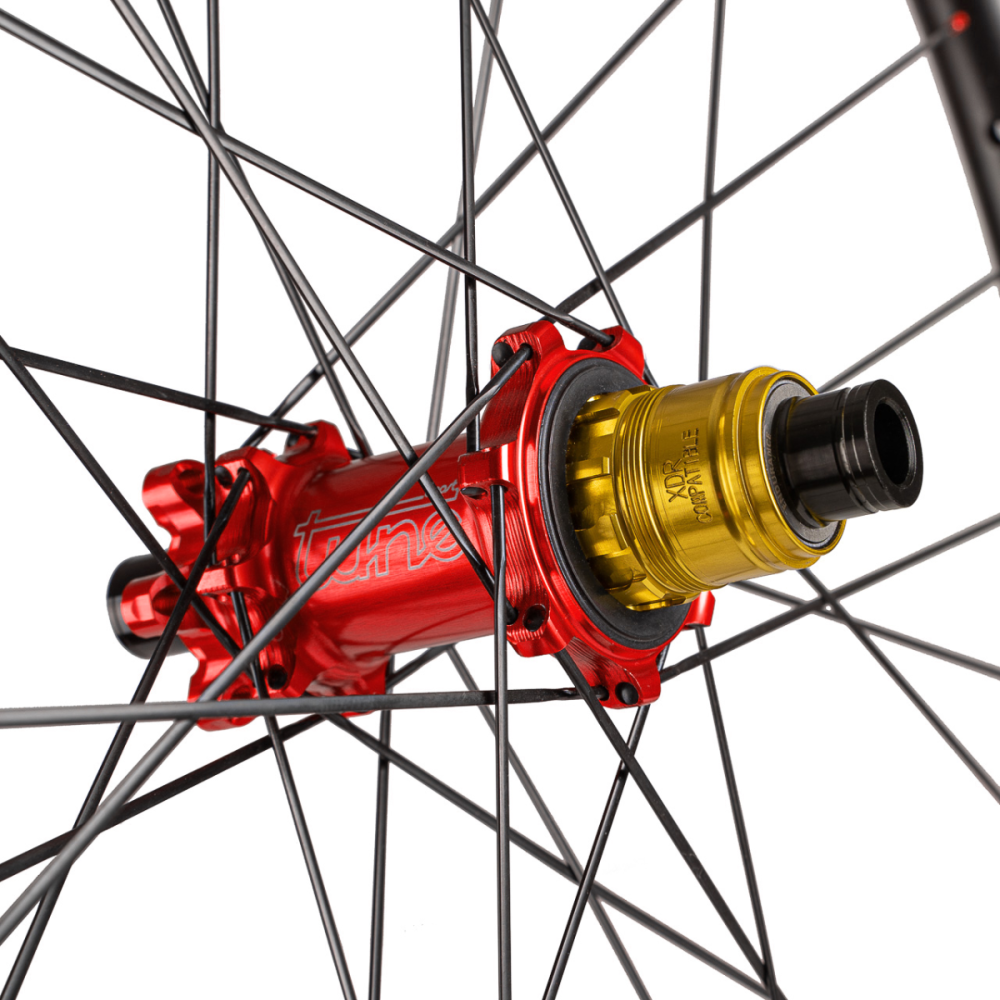 Tune Front Wheel Disc, MTB Carbon, BB28, Princess Boost 6B 28h, 15mm, Standard Bearings