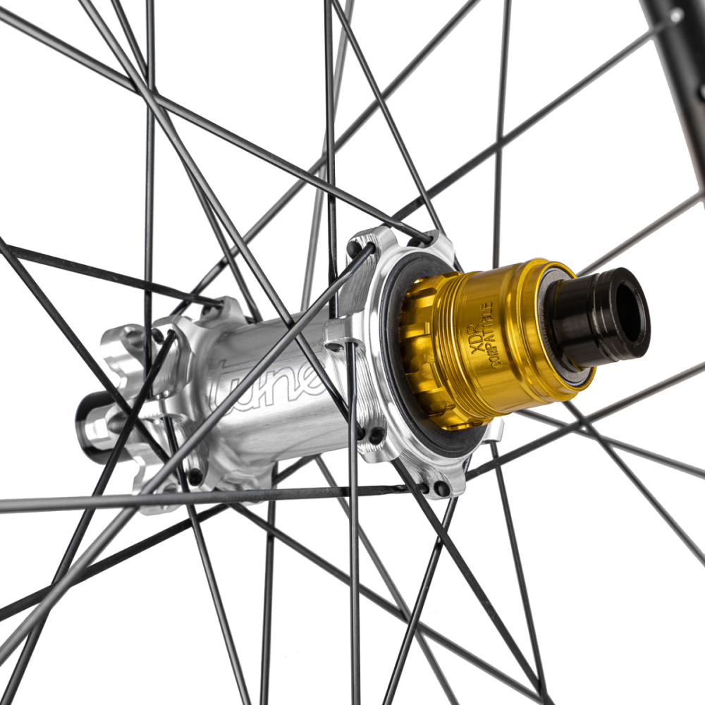 Tune Front Wheel Disc, MTB Carbon, BB28, Princess Boost 6B 28h, 15mm, Standard Bearings