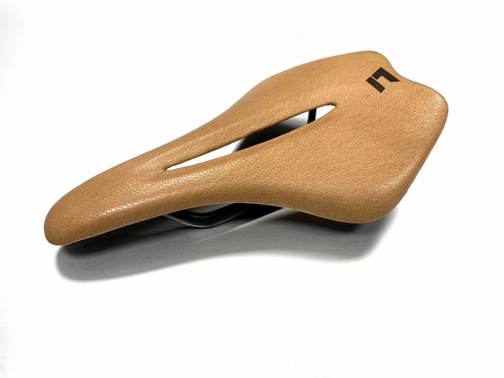 Phenum by Ceetec Ceetec Saddle C1Fiber Cover 700series