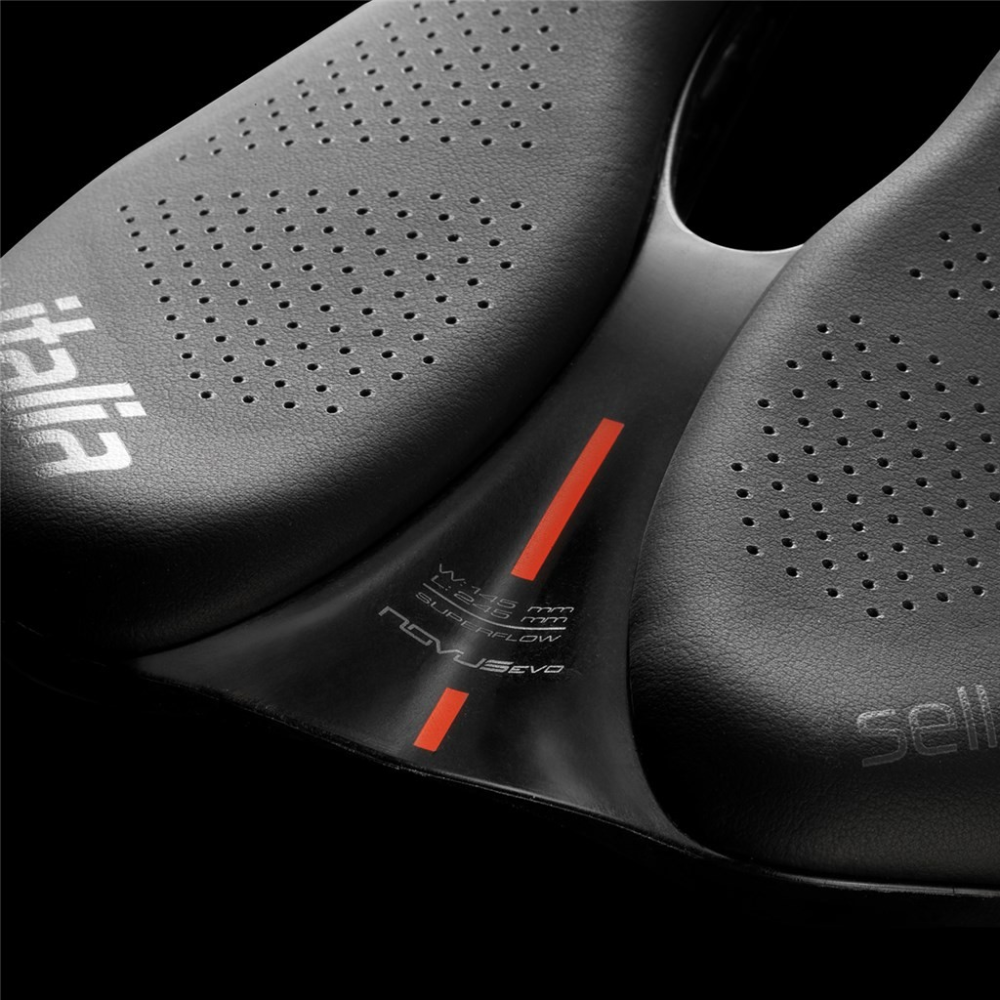 Selle Italia Novus Evo Boost Kit Carbonio Superflow black,L3