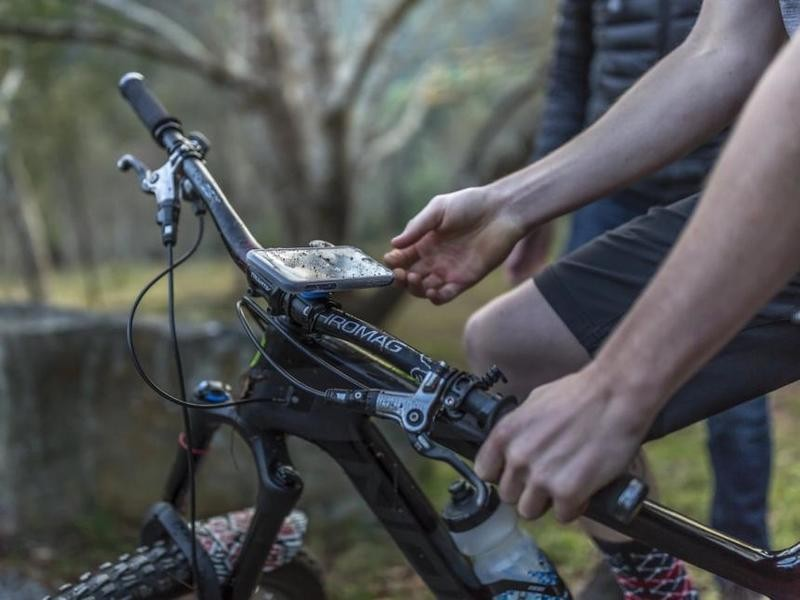 Quad Lock Poncho - Samsung Galaxy S21