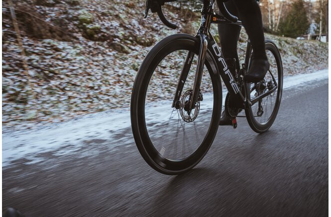 Schwalbe Pneu One 365 700x28C Addix FourSeason Falt mit Reflexstreifen black, 28mm