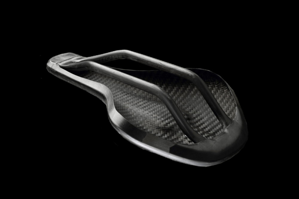 Bike Ahead Sattel THE HYPERSADDLE, SUEDE, 135mm