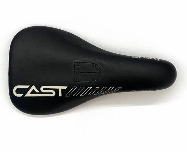 Cast Urbanist Pivotal Sattel