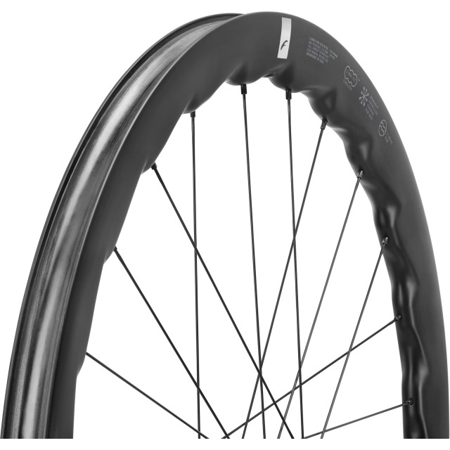 Fulcrum Soniq 42 Carbon DB Laufradsatz, Mod. 26, C25 2-WayFit 12x100/142mm