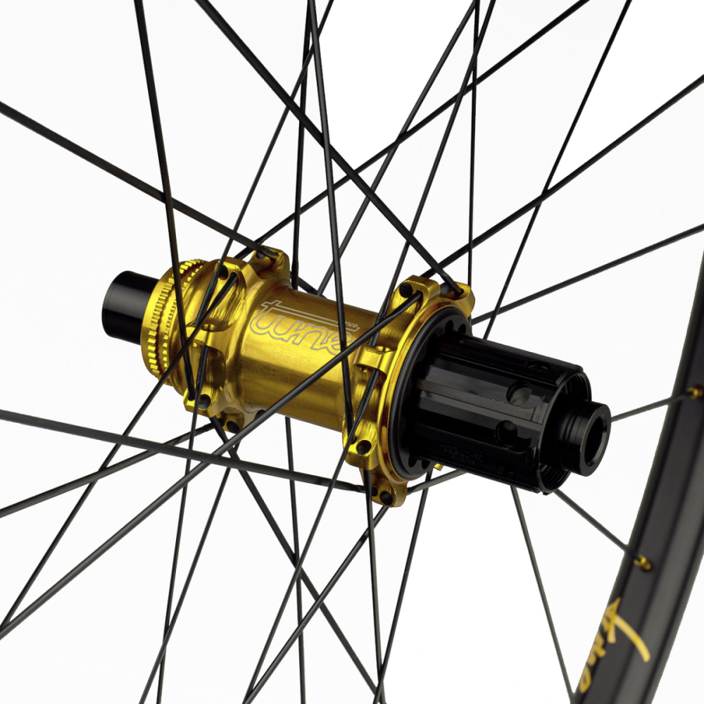 Tune Rear Wheel Disc, Road Carbon, SB20Dsky, Prince CL 28h, 12mm, Std. Bearings, HG10/11/12